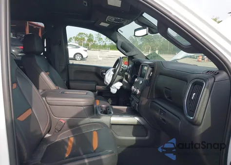 2022 GMC Sierra 1500 Limited 4Wd Short Box At4 z USA, uszkodzony, nr VIN 3GTP9EEL8NG192369